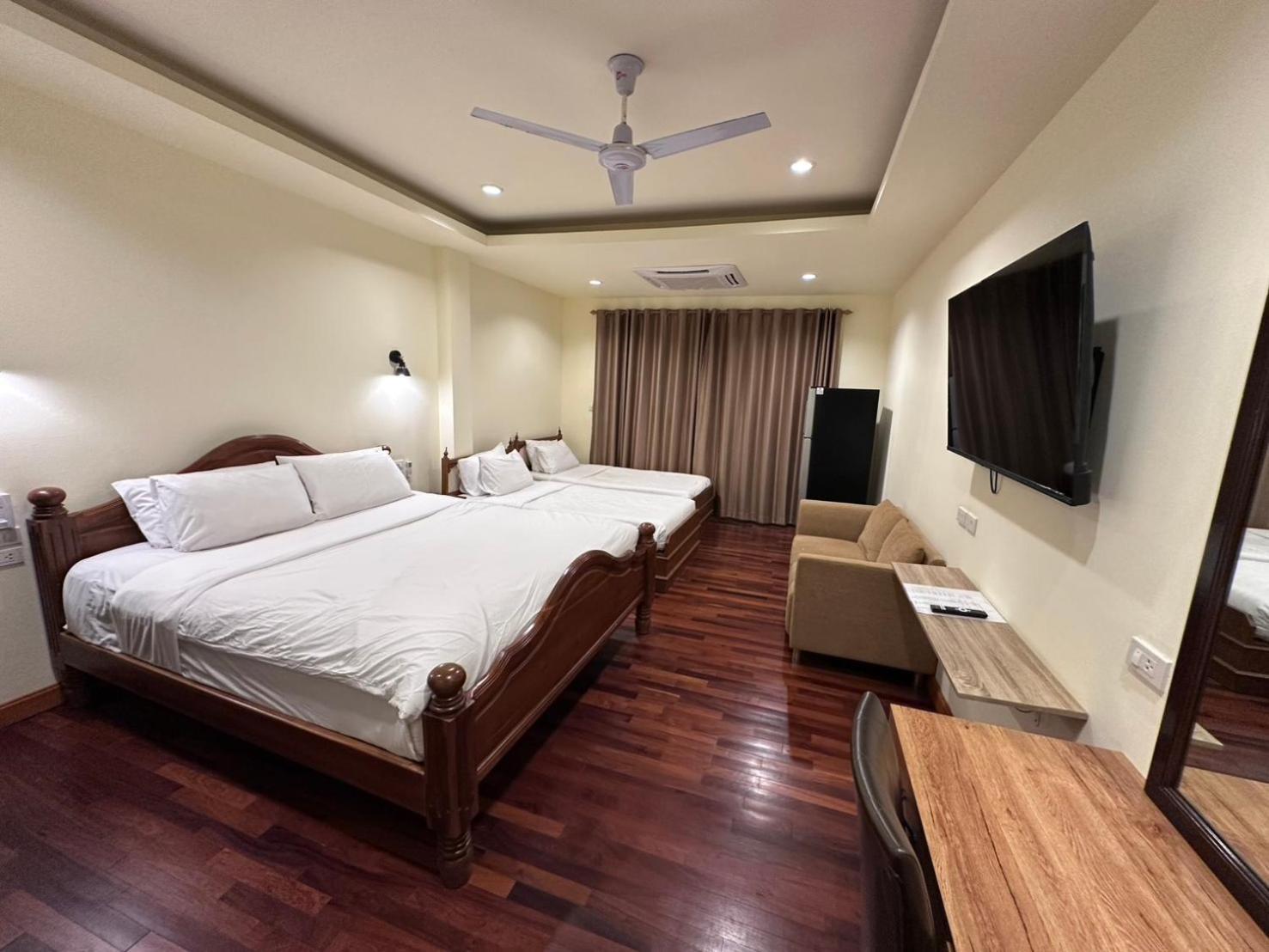 Prince Hotel Chiang Mai — Photos 2